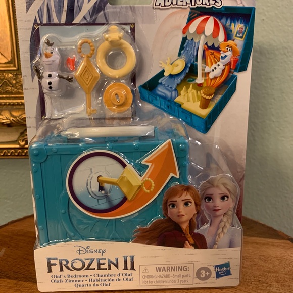 NWT Frozen 2 bundle 8 pc. & Anna and Elsa dolls - Picture 11 of 12